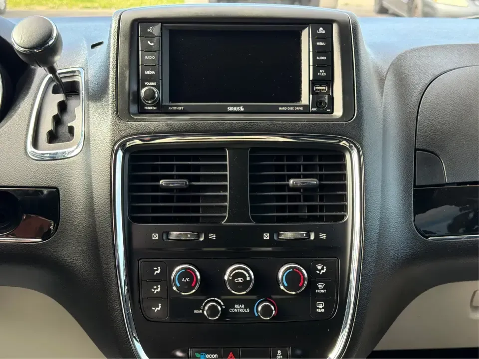 2017 Dodge Grand Caravan SXT (2C4RDGCG6HR) with an Pentastar 3.6L V-6 DOHC engine, 6A transmission, located at 1230 East Main St, Xenia, OH, 45385, (937) 908-9800, 39.688026, -83.910172 - Make school drop-offs, grocery runs, and weekend road trips feel easy again in a family-ready van that's built to haul people, gear, and memories. This 2017 Dodge Grand Caravan SXT in Black Onyx Crystal Pearlcoat is a smart pick for growing families, busy commuters who need space, and budget-conscio - Photo#13