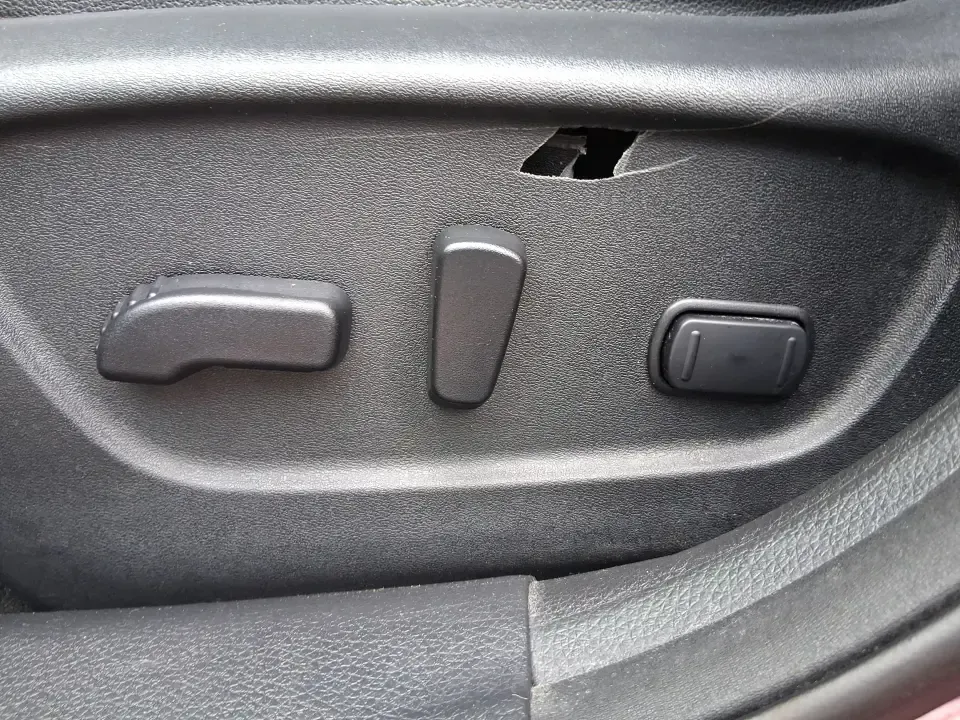 2016 Nissan Rogue SL (5N1AT2MV7GC) with an 2.5L I-4 DOHC engine, CVT transmission, located at 1230 East Main St, Xenia, OH, 45385, (937) 908-9800, 39.688026, -83.910172 - Picture your next Ohio weekend: packing up for John Bryan State Park, cruising out toward Clifton Gorge, or simply making the school run and the daily commute down US-35 feel easier and more comfortable. This 2016 Nissan Rogue SL in eye-catching Cayenne Red is the kind of practical, do-it-all SUV th - Photo#17