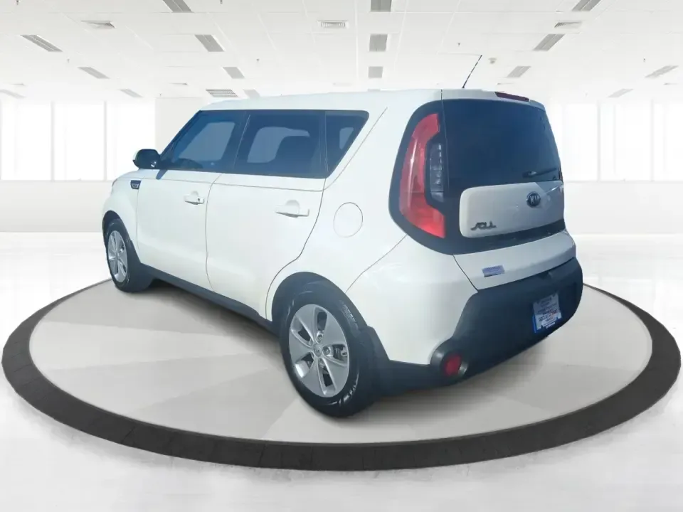 2015 Kia Soul Base (KNDJN2A28F7) with an 1.6L L4 DOHC 16V engine, located at 1099 N County Rd 25A , Troy, OH, 45373, (937) 908-9800, 40.057079, -84.212883 - Whether you're commuting down I-75, running errands between Troy neighborhoods, or packing up for a weekend escape to Charleston Falls Preserve, this 2015 Kia Soul is the kind of practical, personality-packed ride that fits real life. With its easy-to-park wagon shape, versatile cargo space, and fue - Photo#4