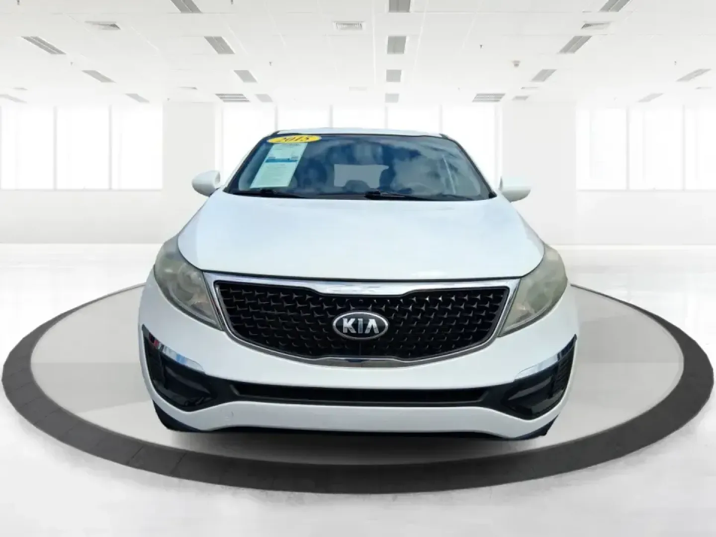 2015 Kia Sportage LX (KNDPBCAC2F7) with an 2.4L V6 DOHC 24V engine, 6-Speed Automatic transmission, located at 1184 Kauffman Ave, Fairborn, OH, 45324, (937) 908-9800, 39.807072, -84.030914 - Ready for weekend getaways at Caesar Creek, snowy commutes up I675, or everyday school-and-grocery runs around Fairborn and Beavercreek, this 2015 Kia Sportage LX is the kind of practical crossover that fits real life. With confident AWD/4WD capability, a comfortable cabin, and versatile cargo space - Photo#7