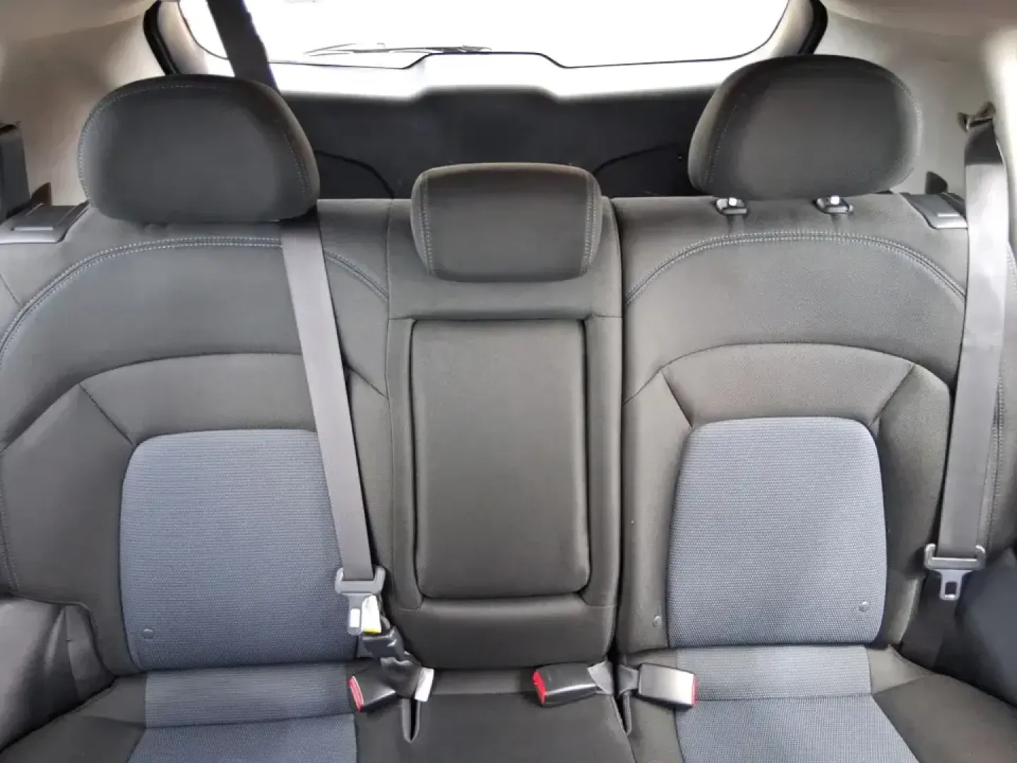 2015 Kia Sportage LX (KNDPBCAC2F7) with an 2.4L V6 DOHC 24V engine, 6-Speed Automatic transmission, located at 1184 Kauffman Ave, Fairborn, OH, 45324, (937) 908-9800, 39.807072, -84.030914 - Ready for weekend getaways at Caesar Creek, snowy commutes up I675, or everyday school-and-grocery runs around Fairborn and Beavercreek, this 2015 Kia Sportage LX is the kind of practical crossover that fits real life. With confident AWD/4WD capability, a comfortable cabin, and versatile cargo space - Photo#14