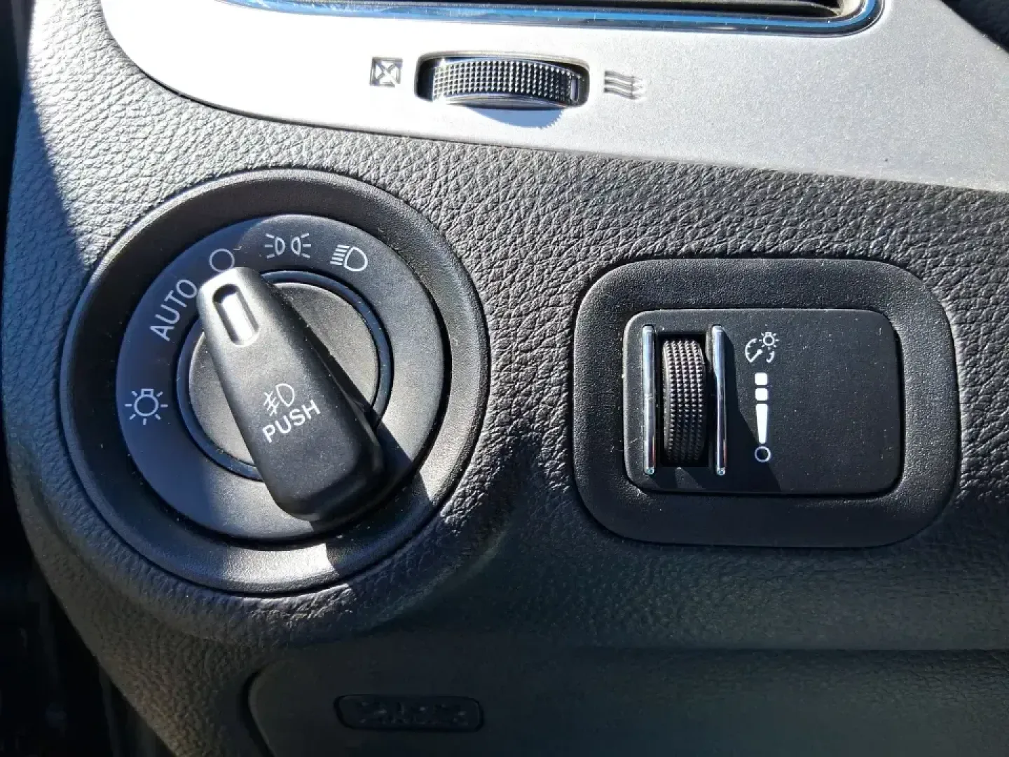 2017 Dodge Journey GT AWD (3C4PDDEGXHT) with an Pentastar 3.6L V-6 DOHC engine, 6A transmission, located at 8750 N County Rd 25A, Piqua, OH, 45356, (937) 908-9800, 40.164391, -84.232513 - Need one SUV that can handle school drop-offs, long commutes up I75, and spontaneous weekend getaways to Indian Lake or the Miami County Fairgrounds? This 2017 Dodge Journey GT AWD is built for real-life Ohio driving-roomy for passengers, confident in changing weather, and comfortable enough for eve - Photo#17