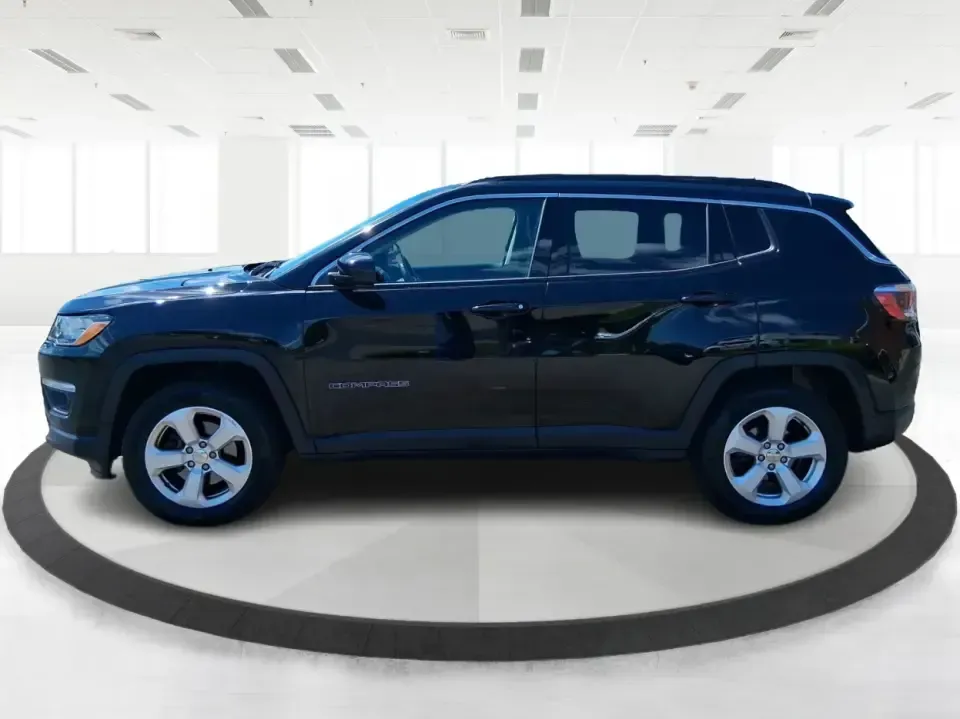 2018 Jeep Compass Latitude 4x4 (3C4NJDBB7JT) with an 2.4L L4 DOHC 16V engine, Manual/Standard transmission, located at 8750 N County Rd 25A, Piqua, OH, 45356, (937) 908-9800, 40.164391, -84.232513 - Weekend escapes, snowy school runs, and everyday commuting feel easier when your SUV is ready for whatever Ohio throws at it. This 2018 Jeep Compass Latitude 4x4 is built for drivers who want the flexibility to head from the weekday grind to a last-minute trip out toward Indian Lake or a scenic driv - Photo#5