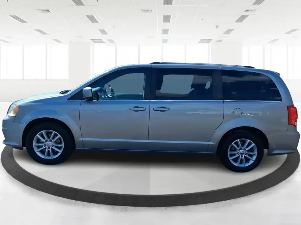 2018 Dodge Grand Caravan SXT (2C4RDGCG5JR) with an Pentastar 3.6L V-6 DOHC engine, 6A transmission, located at 8750 N County Rd 25A, Piqua, OH, 45356, (937) 908-9800, 40.164391, -84.232513 - Road-trip weekends to Indian Lake, daily school drop-offs, and stress-free grocery runs-all get easier when you have a van built for real life. This 2018 Dodge Grand Caravan SXT in Billet Clearcoat is a smart pick for growing families, busy commuters traveling up and down I75, and budget-conscious b - Photo#5