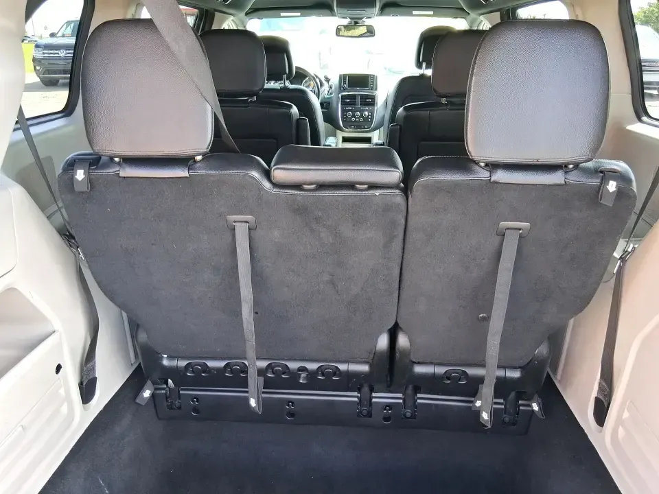 2018 Dodge Grand Caravan SXT (2C4RDGCG5JR) with an Pentastar 3.6L V-6 DOHC engine, 6A transmission, located at 8750 N County Rd 25A, Piqua, OH, 45356, (937) 908-9800, 40.164391, -84.232513 - Road-trip weekends to Indian Lake, daily school drop-offs, and stress-free grocery runs-all get easier when you have a van built for real life. This 2018 Dodge Grand Caravan SXT in Billet Clearcoat is a smart pick for growing families, busy commuters traveling up and down I75, and budget-conscious b - Photo#12