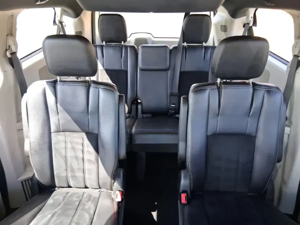 2018 Dodge Grand Caravan SXT (2C4RDGCG5JR) with an Pentastar 3.6L V-6 DOHC engine, 6A transmission, located at 8750 N County Rd 25A, Piqua, OH, 45356, (937) 908-9800, 40.164391, -84.232513 - Road-trip weekends to Indian Lake, daily school drop-offs, and stress-free grocery runs-all get easier when you have a van built for real life. This 2018 Dodge Grand Caravan SXT in Billet Clearcoat is a smart pick for growing families, busy commuters traveling up and down I75, and budget-conscious b - Photo#14