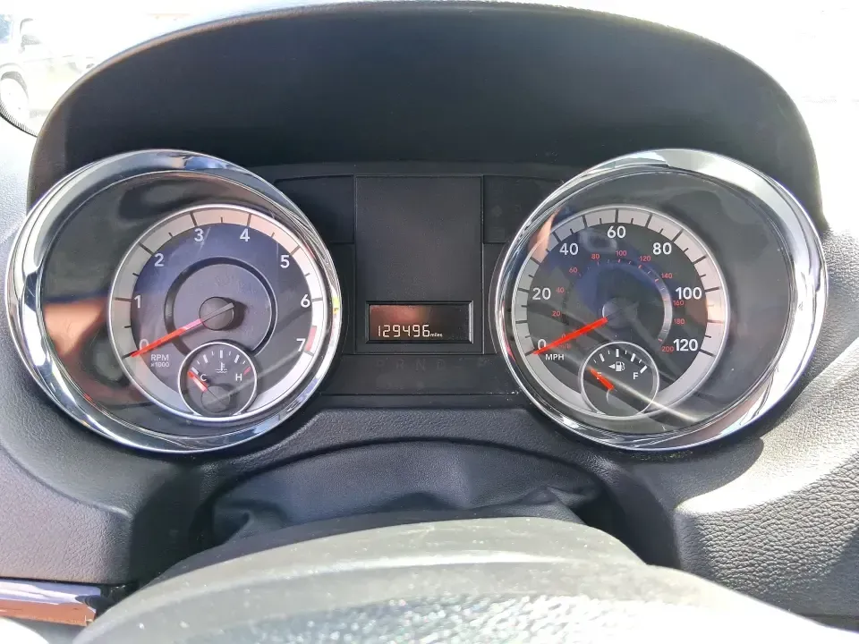 2018 Dodge Grand Caravan SXT (2C4RDGCG5JR) with an Pentastar 3.6L V-6 DOHC engine, 6A transmission, located at 880 E. National Road, Vandalia, OH, 45377, (937) 908-9800, 39.891918, -84.183594 - Load up the kids, the groceries, and the weekend plans-this 2018 Dodge Grand Caravan SXT is built for real life in the Miami Valley. Whether you're shuttling to practice, commuting to Dayton, or packing up for a road trip out I75, a versatile passenger van like this makes everyday logistics feel sim - Photo#15