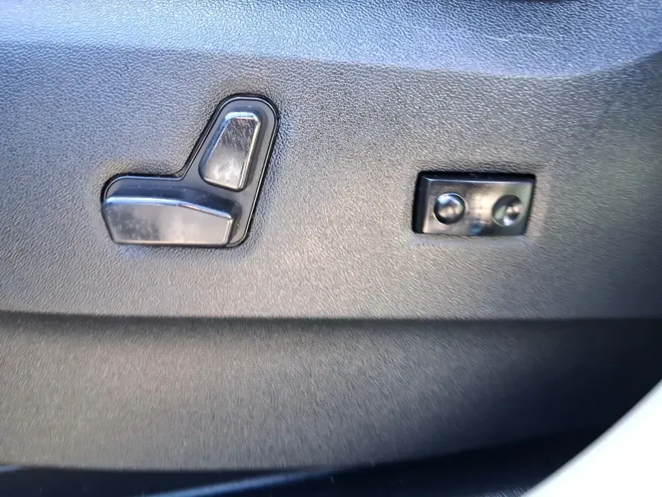 2018 Dodge Grand Caravan SXT (2C4RDGCG5JR) with an Pentastar 3.6L V-6 DOHC engine, 6A transmission, located at 880 E. National Road, Vandalia, OH, 45377, (937) 908-9800, 39.891918, -84.183594 - Load up the kids, the groceries, and the weekend plans-this 2018 Dodge Grand Caravan SXT is built for real life in the Miami Valley. Whether you're shuttling to practice, commuting to Dayton, or packing up for a road trip out I75, a versatile passenger van like this makes everyday logistics feel sim - Photo#18