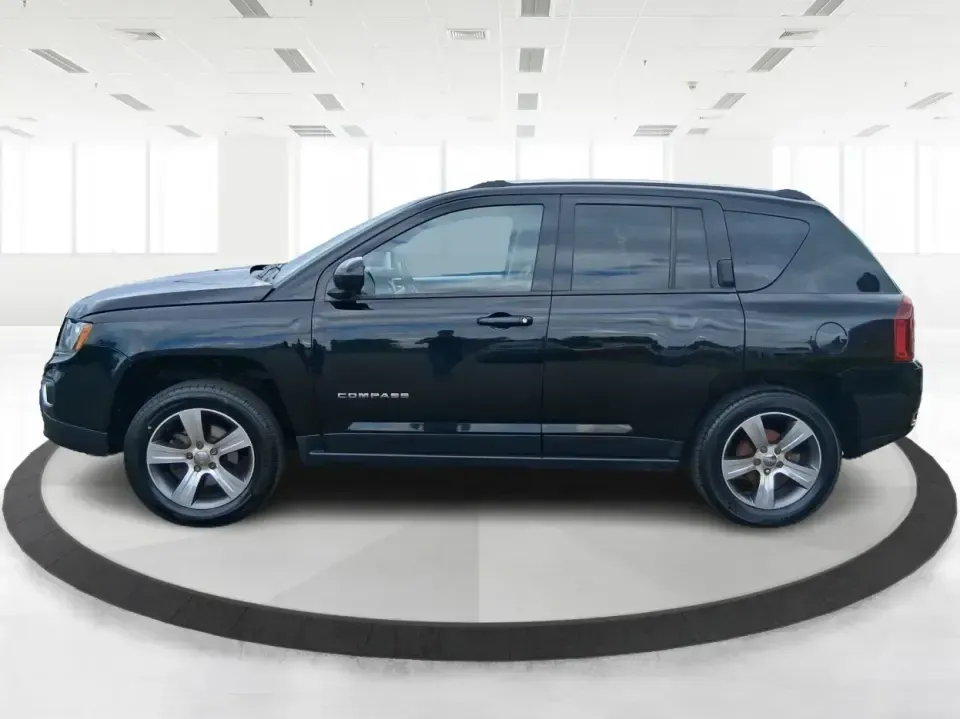 2017 Jeep Compass High Altitude FWD (1C4NJCEBXHD) with an 2.4L L4 DOHC 16V engine, CVT transmission, located at 1951 S Dayton Lakeview Rd., New Carlisle, OH, 45344, (937) 908-9800, 39.890999, -84.050255 - Picture your next week looking simpler: a comfortable SUV for the daily commute down I70, school drop-offs, and spontaneous Saturday drives to Buck Creek State Park-without feeling like you have to put your life on hold while you shop for financing. This 2017 Jeep Compass High Altitude FWD in Black - Photo#5