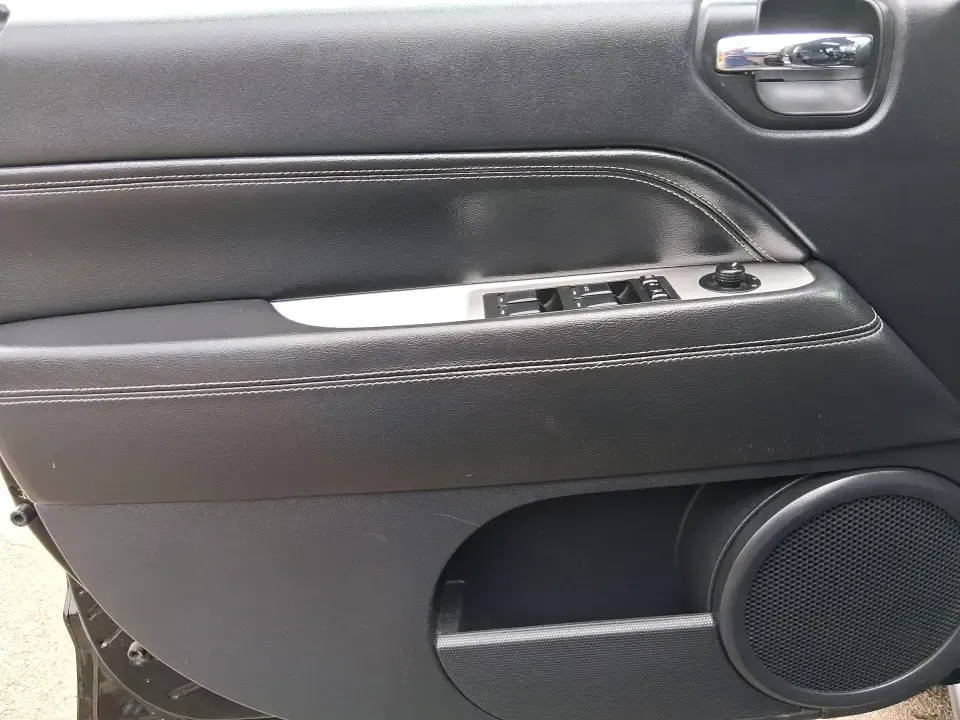 2017 Jeep Compass High Altitude FWD (1C4NJCEBXHD) with an 2.4L L4 DOHC 16V engine, CVT transmission, located at 1951 S Dayton Lakeview Rd., New Carlisle, OH, 45344, (937) 908-9800, 39.890999, -84.050255 - Picture your next week looking simpler: a comfortable SUV for the daily commute down I70, school drop-offs, and spontaneous Saturday drives to Buck Creek State Park-without feeling like you have to put your life on hold while you shop for financing. This 2017 Jeep Compass High Altitude FWD in Black - Photo#17