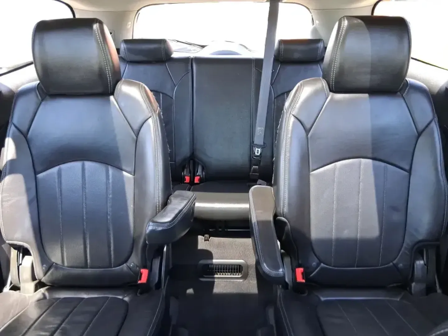 2013 Buick Enclave Premium (5GAKVDKDXDJ) with an 3.6L V-6 gasoline direct injection engine, 6-Speed Automatic Overdrive transmission, located at 880 E. National Road, Vandalia, OH, 45377, (937) 908-9800, 39.891918, -84.183594 - Pack up the kids, cue up a road-trip playlist, and head out with confidence-this 2013 Buick Enclave Premium is built for real life in and around Vandalia, whether you're doing school drop-offs, commuting to Dayton, or loading up for a weekend at Taylorsville MetroPark. With three-row versatility, up - Photo#14