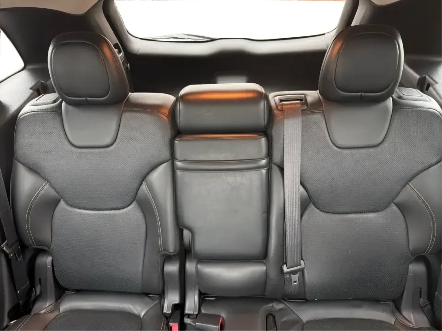 2015 Jeep Cherokee Limited (1C4PJMDS6FW) with an 3.2L V6 DOHC 24V engine, 9-Speed Automatic transmission, located at 1230 East Main St, Xenia, OH, 45385, (937) 908-9800, 39.688026, -83.910172 - Weekend escapes to John Bryan State Park, daily commutes down I70, or school-and-sports runs around Riverside-this 2015 Jeep Cherokee Limited is built for the kind of life that doesn't stay parked. With SUV comfort, confident capability, and upscale features, it's a smart fit for drivers who want on - Photo#14