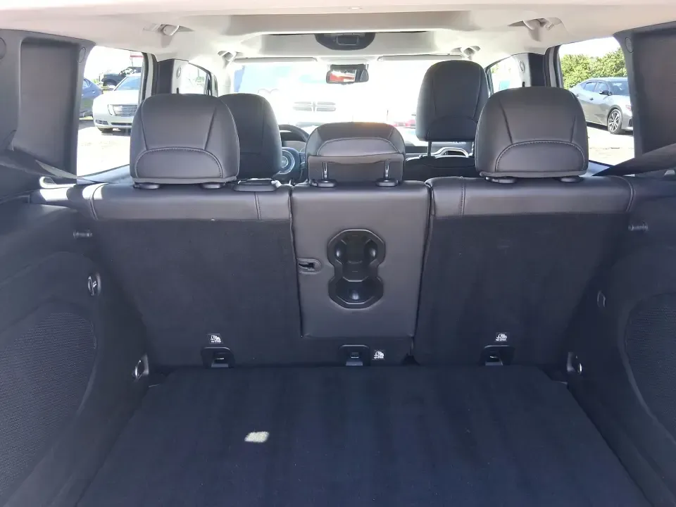 2015 Jeep Renegade Limited (ZACCJADT8FP) with an MultiAir2 Tigershark 2.4L I-4 variable valve contr engine, 9-Speed Automatic transmission, located at 401 Woodman Dr, Riverside, OH, 45431, (937) 908-9800, 39.760899, -84.123421 - Weekend plans, daily commutes, and last-minute road trips feel a lot easier when you've got a compact SUV that fits downtown parking spots but still has the confidence for I-675 and the back roads around the Miami Valley. This 2015 Jeep Renegade Limited is a smart pick for drivers who want SUV versa - Photo#12