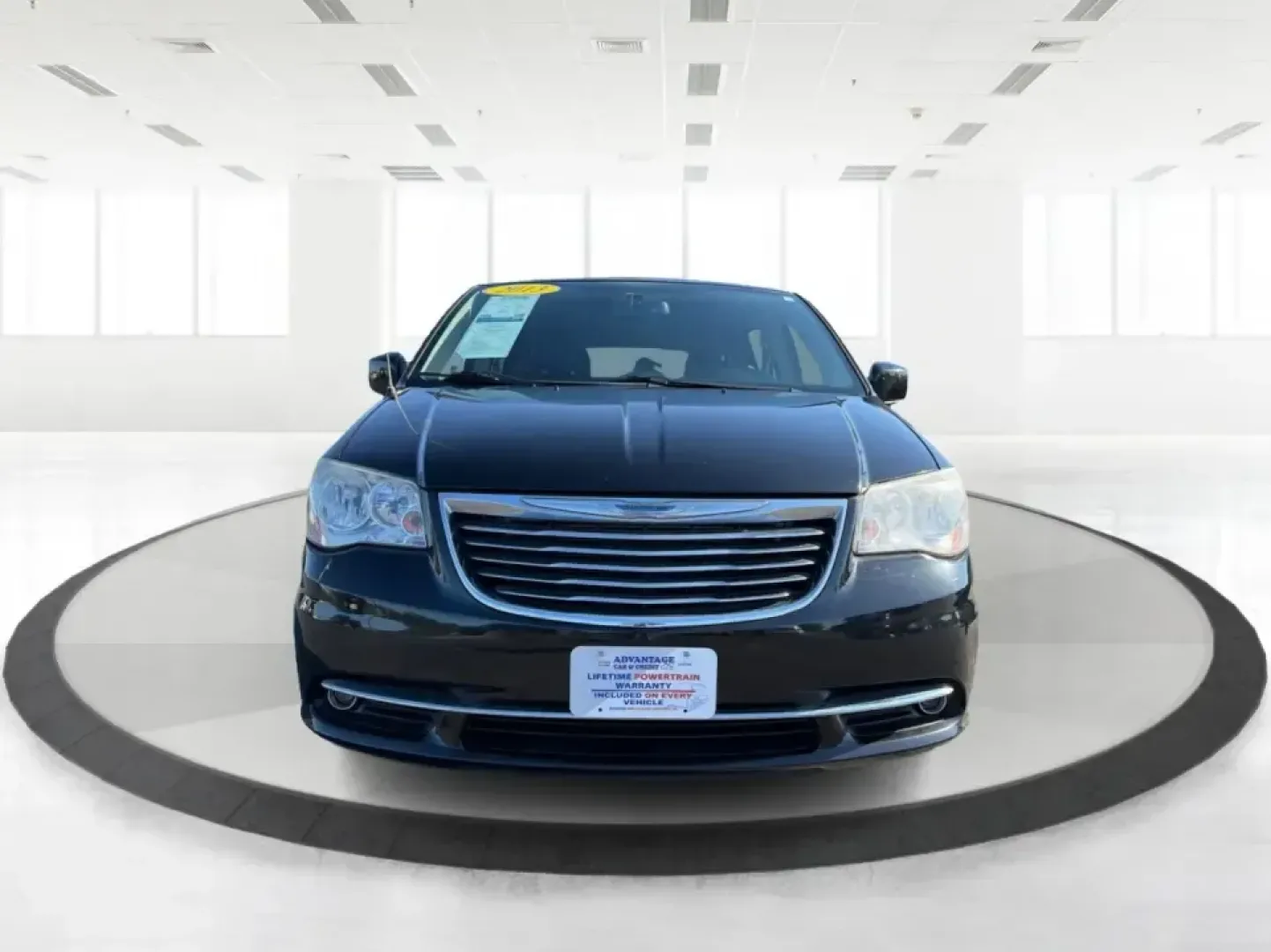 2013 Chrysler Town and Country Touring (2C4RC1BG8DR) with an Pentastar 3.6L V-6 DOHC engine, 6-Speed Automatic transmission, located at 8750 N County Rd 25A, Piqua, OH, 45356, (937) 908-9800, 40.164391, -84.232513 - Road-trip weekends, school drop-offs, and big-box store runs feel a lot easier when you've got a minivan that's built for real life. This 2013 Chrysler Town and Country Touring in Brilliant Black Crystal Pearlcoat is a smart pick for growing families, busy commuters, and budget-conscious buyers wh- Photo#7