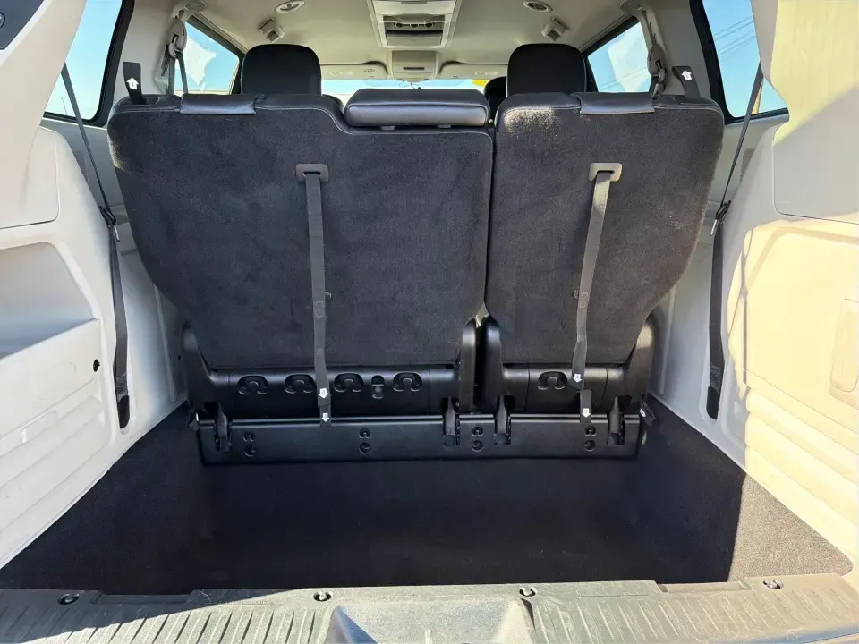 2013 Chrysler Town and Country Touring (2C4RC1BG8DR) with an Pentastar 3.6L V-6 DOHC engine, 6-Speed Automatic transmission, located at 8750 N County Rd 25A, Piqua, OH, 45356, (937) 908-9800, 40.164391, -84.232513 - Road-trip weekends, school drop-offs, and big-box store runs feel a lot easier when you've got a minivan that's built for real life. This 2013 Chrysler Town and Country Touring in Brilliant Black Crystal Pearlcoat is a smart pick for growing families, busy commuters, and budget-conscious buyers wh - Photo#12