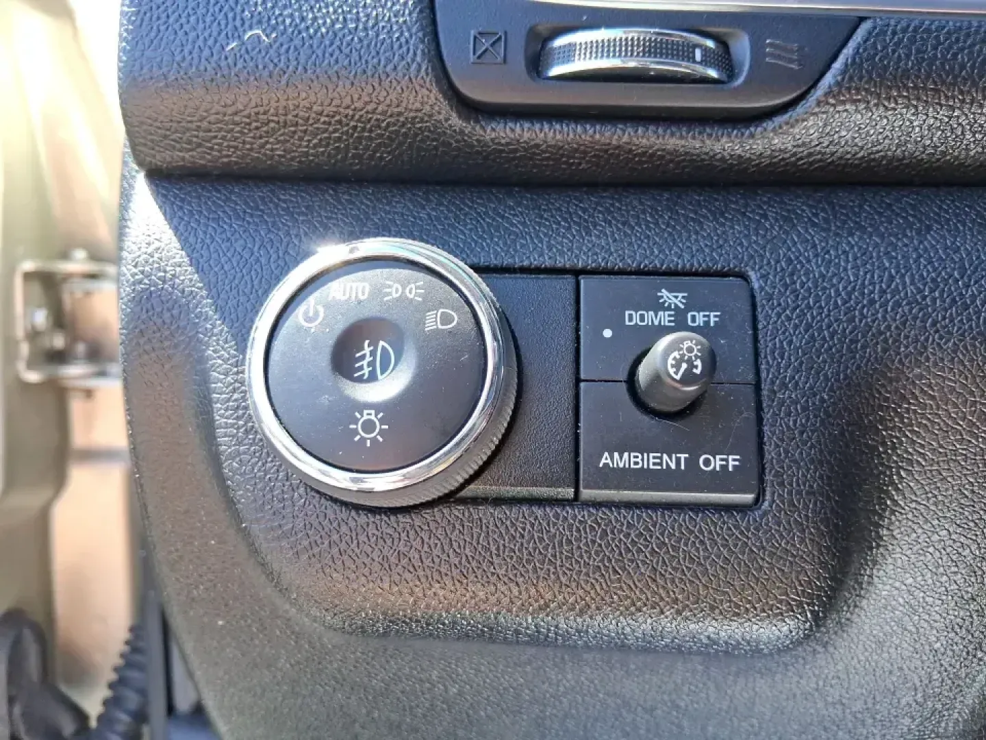 2016 Chevrolet Traverse 2LT (1GNKVHKD6GJ) with an 3.6L V-6 gasoline direct injection engine, 6-Speed Automatic transmission, located at 1184 Kauffman Ave, Fairborn, OH, 45324, (937) 908-9800, 39.807072, -84.030914 - Big weekends, busy school mornings, and long commutes feel a lot easier when you've got a roomy SUV that can handle passengers, cargo, and Ohio weather in one comfortable package. This **2016 Chevrolet Traverse 2LT** is built for real life-whether you're shuttling kids to activities, heading out for - Photo#16