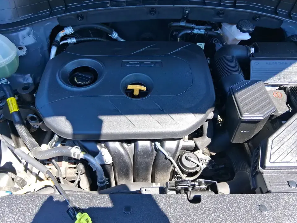 2018 Hyundai Tucson SEL (KM8J33A43JU) with an Nu 2L I-4 gasoline direct injection engine, 6A transmission, located at 4508 South Dixie Dr, Moraine, OH, 45439, (937) 908-9800, 39.689976, -84.218452 - Need a practical SUV that fits real life in the Miami Valley-school runs, I-75 commutes, and weekend getaways to Cox Arboretum or Carillon Historical Park? This 2018 Hyundai Tucson SEL in Coliseum Gray is a smart, comfortable choice for drivers who want SUV versatility without the bulky feel, and it - Photo#11