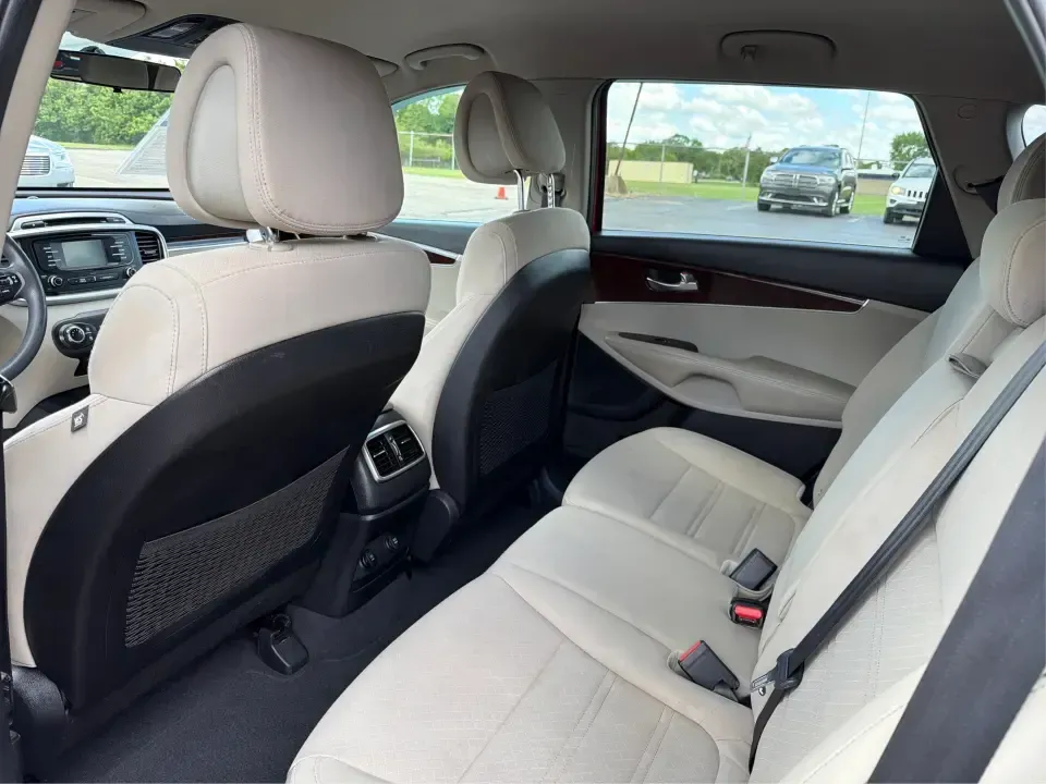 2016 Kia Sorento 2.4L LX (5XYPG4A38GG) with an 2.4L I-4 gasoline direct injection engine, 6-Speed Automatic transmission, located at 880 E. National Road, Vandalia, OH, 45377, (937) 908-9800, 39.891918, -84.183594 - Load up the family, point the hood toward I75, and make weekend plans feel easy again-this 2016 Kia Sorento LX is the kind of midsize SUV that fits real life in Vandalia, from school runs and grocery stops to road trips toward Dayton or a quick getaway out by the Great Miami River. Finished in stand - Photo#10