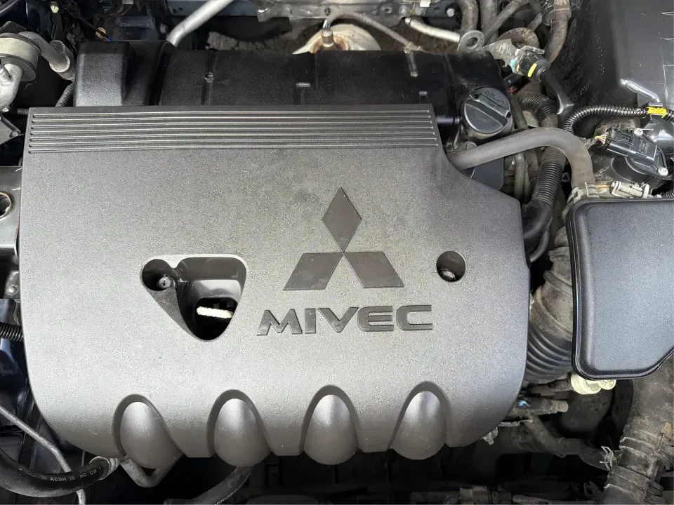 2018 Mitsubishi Outlander SEL (JA4AD3A39JJ) with an 2.4L I-4 variable valve control engine, CVT transmission, located at 1230 East Main St, Xenia, OH, 45385, (937) 908-9800, 39.688026, -83.910172 - Weekend road trips to John Bryan State Park, daily commutes down US-35, or school-drop runs around Xenia's neighborhoods-this 2018 Mitsubishi Outlander SEL is the kind of SUV that fits real life. Finished in eye-catching Cosmic Blue Metallic and built with three-row flexibility, it's a smart pick fo - Photo#11