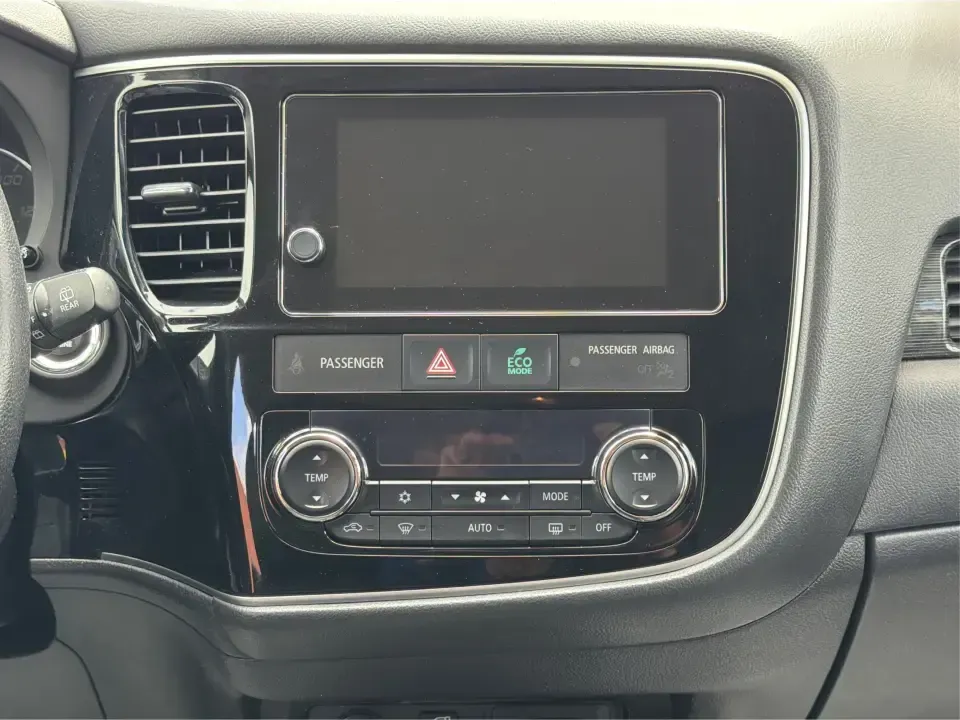 2018 Mitsubishi Outlander SEL (JA4AD3A39JJ) with an 2.4L I-4 variable valve control engine, CVT transmission, located at 1230 East Main St, Xenia, OH, 45385, (937) 908-9800, 39.688026, -83.910172 - Weekend road trips to John Bryan State Park, daily commutes down US-35, or school-drop runs around Xenia's neighborhoods-this 2018 Mitsubishi Outlander SEL is the kind of SUV that fits real life. Finished in eye-catching Cosmic Blue Metallic and built with three-row flexibility, it's a smart pick fo - Photo#13