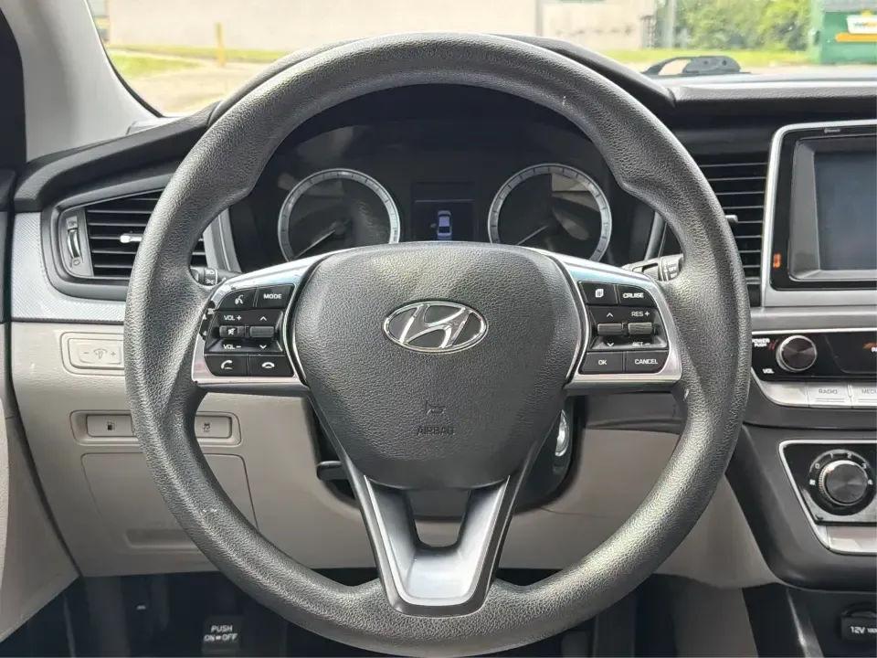 2018 Hyundai Sonata SE (5NPE24AF2JH) with an 2.4L I-4 gasoline direct injection engine, 7A transmission, located at 1230 East Main St, Xenia, OH, 45385, (937) 908-9800, 39.688026, -83.910172 - Need a dependable sedan for the daily commute from Xenia to Beavercreek, Wright-Patterson, or Downtown Dayton-without giving up comfort for weekend plans? This 2018 Hyundai Sonata SE in Symphony Silver is a practical, road-trip-ready midsize sedan that fits real life: school drop-offs, long work dri - Photo#16