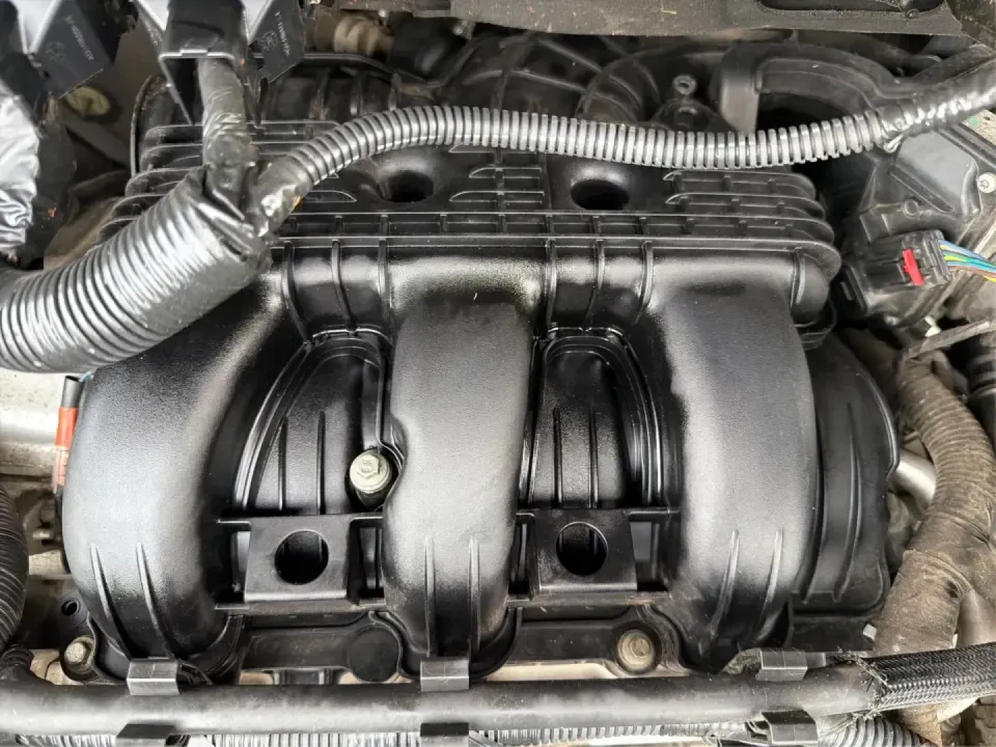 2007 Ford Edge SEL Plus (2FMDK39CX7B) with an Duratec 3.5L V-6 DOHC engine, 6-Speed Automatic Overdrive transmission, located at 880 E. National Road, Vandalia, OH, 45377, (937) 908-9800, 39.891918, -84.183594 - Need a comfortable, confident SUV for daily commuting on I75, school drop-offs, or weekend runs to Englewood MetroPark? This 2007 Ford Edge SEL Plus blends roomy practicality with upscale touches, making it a smart pick for drivers who want an easy-to-live-with crossover that fits real life in Vanda- Photo#11