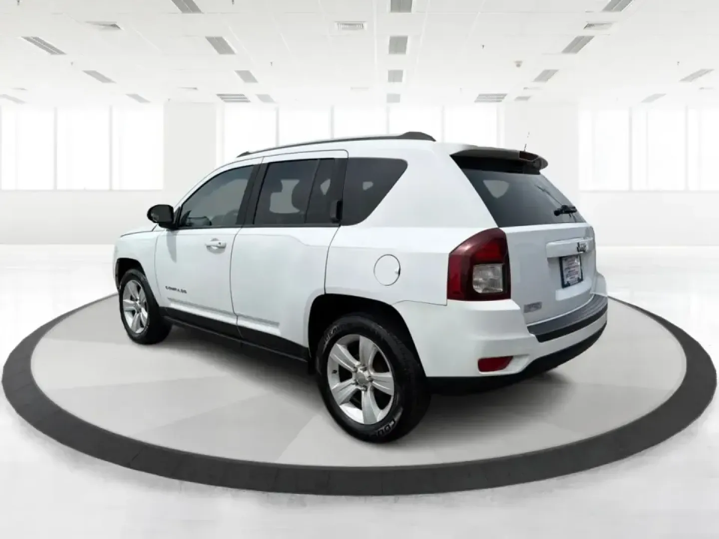 2016 Jeep Compass Sport (1C4NJCBA1GD) with an 2.0L L4 DOHC 16V engine, Automatic transmission, located at 4508 South Dixie Dr, Moraine, OH, 45439, (937) 908-9800, 39.689976, -84.218452 - **Adventure Awaits with the 2016 Jeep Compass Sport in Fairborn, OH!**<br /> <br /> Are you and your family ready to embark on thrilling weekend adventures or find the ideal companion for your daily commute? Look no further! The 2016 Jeep Compass Sport is the perfect SUV for those who need a dependa- Photo#4