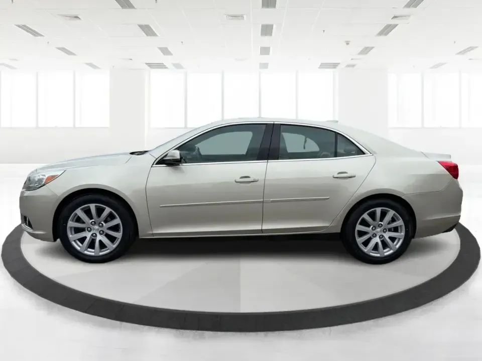 2015 Chevrolet Malibu 2LT (1G11D5SL1FF) with an ECOTEC 2.5L I-4 gasoline direct injection engine, 6-Speed Automatic transmission, located at 4508 South Dixie Dr, Moraine, OH, 45439, (937) 908-9800, 39.689976, -84.218452 - Set up for the daily commute, school drop-offs, and easy weekend getaways, this 2015 Chevrolet Malibu 2LT is the kind of comfortable midsize sedan that fits real life in the Miami Valley. With its smooth ride, practical cabin space, and commuter-friendly efficiency, it's a smart pick for drivers who - Photo#5