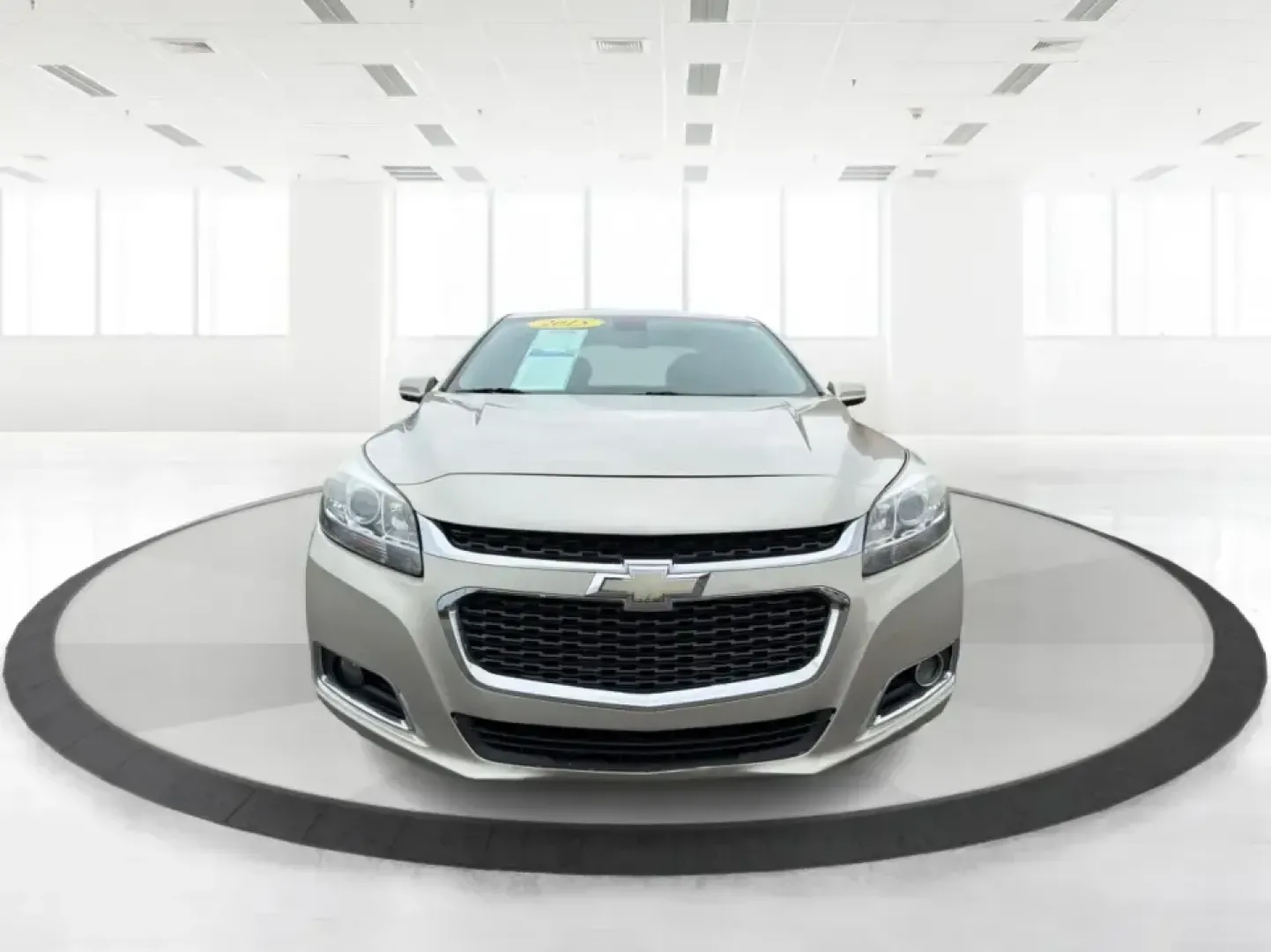 2015 Chevrolet Malibu 2LT (1G11D5SL1FF) with an ECOTEC 2.5L I-4 gasoline direct injection engine, 6-Speed Automatic transmission, located at 4508 South Dixie Dr, Moraine, OH, 45439, (937) 908-9800, 39.689976, -84.218452 - Set up for the daily commute, school drop-offs, and easy weekend getaways, this 2015 Chevrolet Malibu 2LT is the kind of comfortable midsize sedan that fits real life in the Miami Valley. With its smooth ride, practical cabin space, and commuter-friendly efficiency, it's a smart pick for drivers who- Photo#7