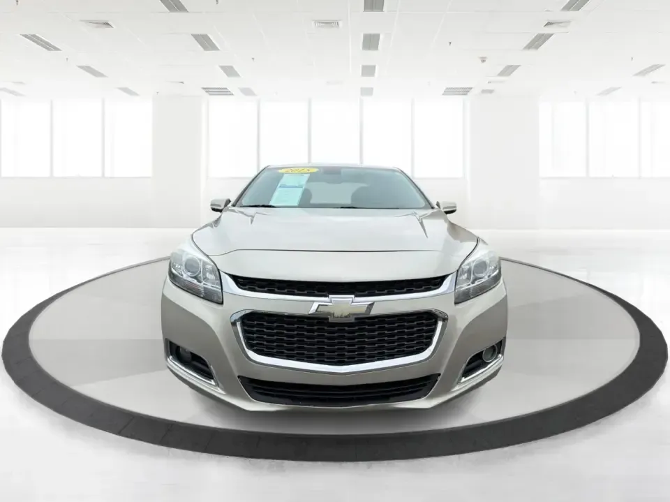 2015 Chevrolet Malibu 2LT (1G11D5SL1FF) with an ECOTEC 2.5L I-4 gasoline direct injection engine, 6-Speed Automatic transmission, located at 4508 South Dixie Dr, Moraine, OH, 45439, (937) 908-9800, 39.689976, -84.218452 - Set up for the daily commute, school drop-offs, and easy weekend getaways, this 2015 Chevrolet Malibu 2LT is the kind of comfortable midsize sedan that fits real life in the Miami Valley. With its smooth ride, practical cabin space, and commuter-friendly efficiency, it's a smart pick for drivers who - Photo#7