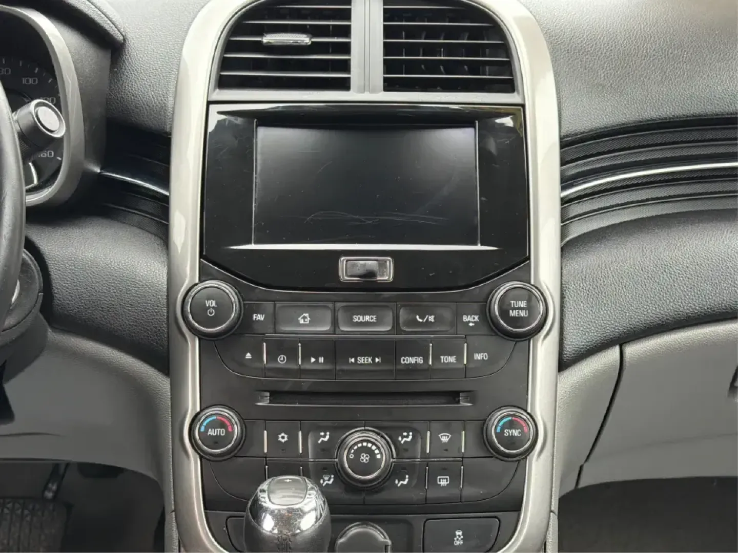 2015 Chevrolet Malibu 2LT (1G11D5SL1FF) with an ECOTEC 2.5L I-4 gasoline direct injection engine, 6-Speed Automatic transmission, located at 4508 South Dixie Dr, Moraine, OH, 45439, (937) 908-9800, 39.689976, -84.218452 - Set up for the daily commute, school drop-offs, and easy weekend getaways, this 2015 Chevrolet Malibu 2LT is the kind of comfortable midsize sedan that fits real life in the Miami Valley. With its smooth ride, practical cabin space, and commuter-friendly efficiency, it's a smart pick for drivers who- Photo#13