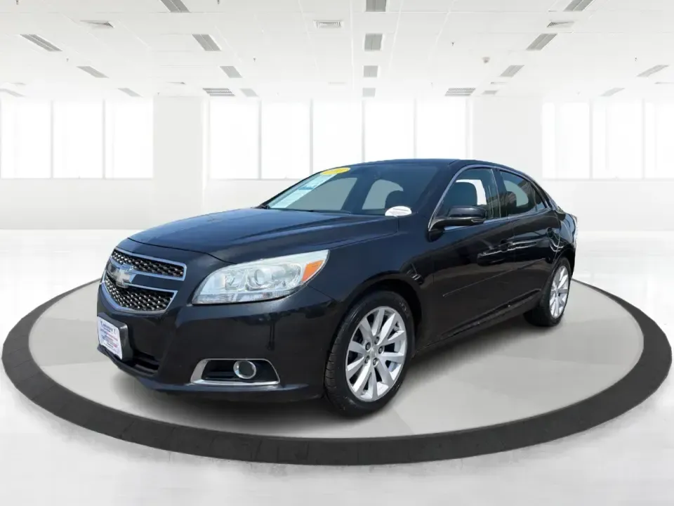 2013 Chevrolet Malibu 2LT (1G11E5SA0DF) with an ECOTEC 2.5L I-4 gasoline direct injection engine, 6-Speed Automatic transmission, located at 880 E. National Road, Vandalia, OH, 45377, (937) 908-9800, 39.891918, -84.183594 - Need a dependable sedan for the daily commute up I75, quick school drop-offs, and comfortable weekend drives to the Dayton Art Institute or a Dragons game? This 2013 Chevrolet Malibu 2LT in Black Granite Metallic fits the real-life routine of busy families, first-time buyers, and budget-conscious dr - Photo#8