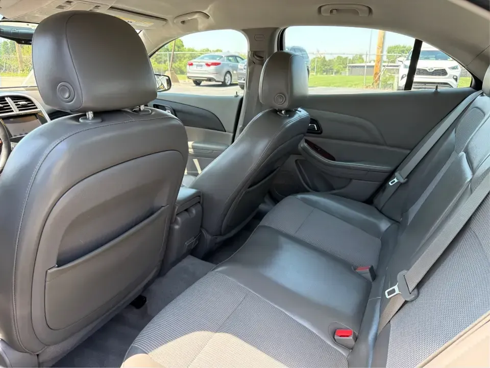 2013 Chevrolet Malibu 2LT (1G11E5SA0DF) with an ECOTEC 2.5L I-4 gasoline direct injection engine, 6-Speed Automatic transmission, located at 880 E. National Road, Vandalia, OH, 45377, (937) 908-9800, 39.891918, -84.183594 - Need a dependable sedan for the daily commute up I75, quick school drop-offs, and comfortable weekend drives to the Dayton Art Institute or a Dragons game? This 2013 Chevrolet Malibu 2LT in Black Granite Metallic fits the real-life routine of busy families, first-time buyers, and budget-conscious dr - Photo#10