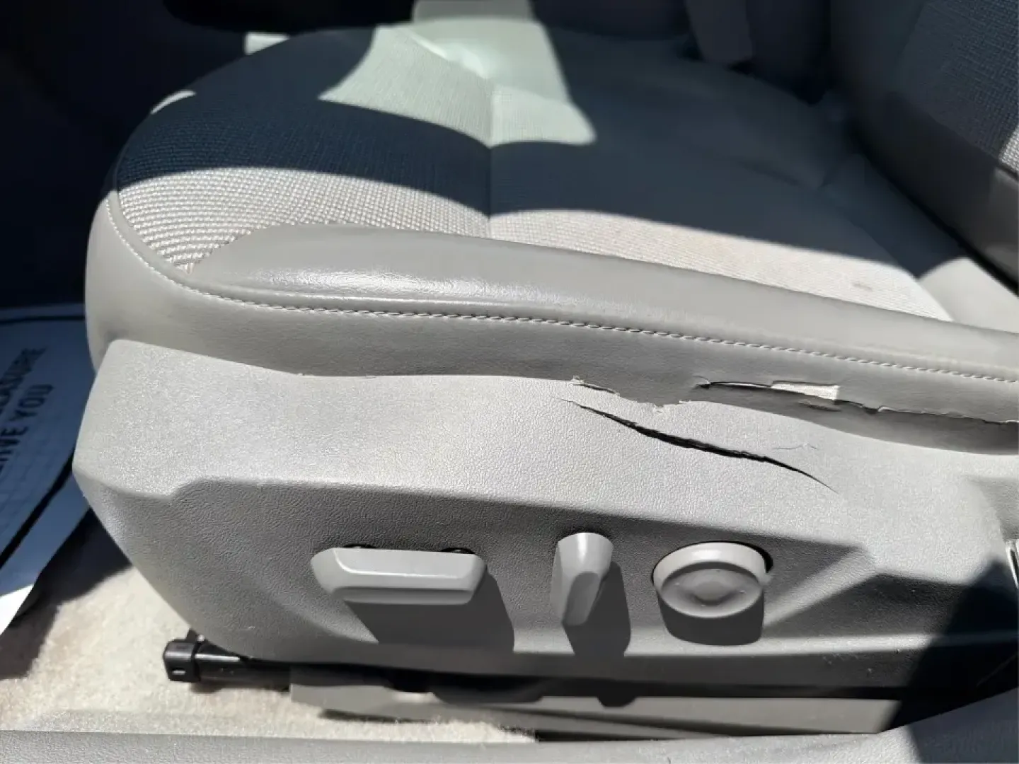2013 Chevrolet Malibu 2LT (1G11E5SA0DF) with an ECOTEC 2.5L I-4 gasoline direct injection engine, 6-Speed Automatic transmission, located at 880 E. National Road, Vandalia, OH, 45377, (937) 908-9800, 39.891918, -84.183594 - Need a dependable sedan for the daily commute up I75, quick school drop-offs, and comfortable weekend drives to the Dayton Art Institute or a Dragons game? This 2013 Chevrolet Malibu 2LT in Black Granite Metallic fits the real-life routine of busy families, first-time buyers, and budget-conscious dr- Photo#17
