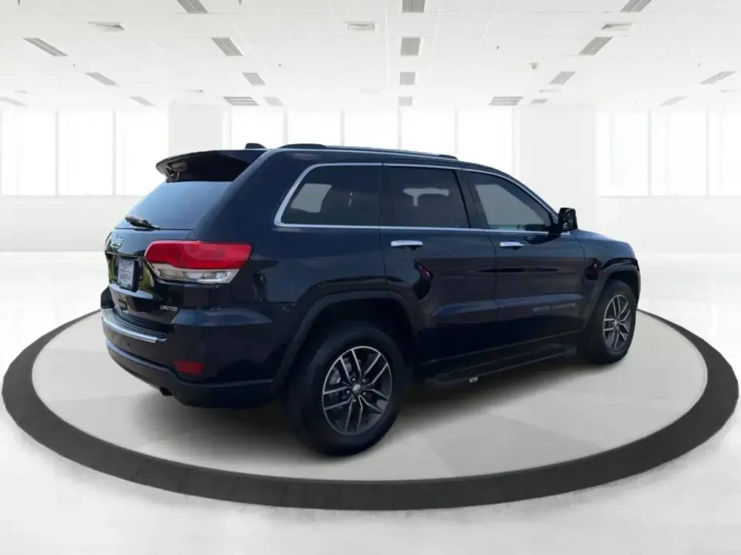 2017 Jeep Grand Cherokee Limited 4x2 (1C4RJEBG2HC) with an 3.6L V6 DOHC 24V engine, 8A transmission, located at 880 E. National Road, Vandalia, OH, 45377, (937) 908-9800, 39.891918, -84.183594 - Picture your next road trip starting in Vandalia-bags packed, playlists ready, and the comfort to make every mile feel easy. This 2017 Jeep Grand Cherokee Limited 4x2 is a smart fit for busy families, daily commuters heading toward Dayton, and weekend explorers who want SUV space and Jeep style with- Photo#2