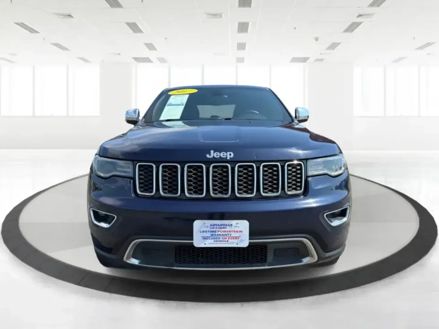 2017 Jeep Grand Cherokee Limited 4x2 (1C4RJEBG2HC) with an 3.6L V6 DOHC 24V engine, 8A transmission, located at 880 E. National Road, Vandalia, OH, 45377, (937) 908-9800, 39.891918, -84.183594 - Picture your next road trip starting in Vandalia-bags packed, playlists ready, and the comfort to make every mile feel easy. This 2017 Jeep Grand Cherokee Limited 4x2 is a smart fit for busy families, daily commuters heading toward Dayton, and weekend explorers who want SUV space and Jeep style with- Photo#7