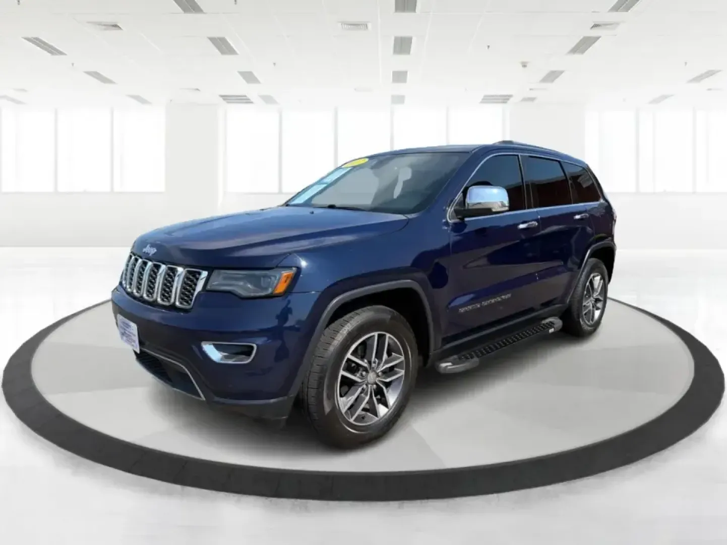 2017 Jeep Grand Cherokee Limited 4x2 (1C4RJEBG2HC) with an 3.6L V6 DOHC 24V engine, 8A transmission, located at 880 E. National Road, Vandalia, OH, 45377, (937) 908-9800, 39.891918, -84.183594 - Picture your next road trip starting in Vandalia-bags packed, playlists ready, and the comfort to make every mile feel easy. This 2017 Jeep Grand Cherokee Limited 4x2 is a smart fit for busy families, daily commuters heading toward Dayton, and weekend explorers who want SUV space and Jeep style with- Photo#8