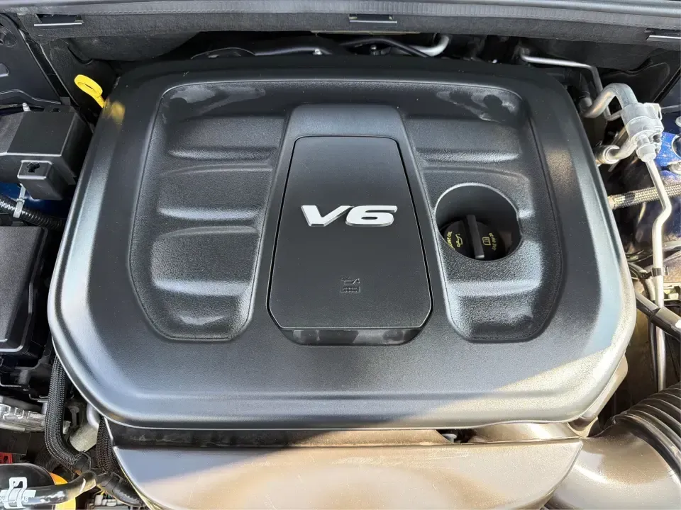 2017 Jeep Grand Cherokee Limited 4x2 (1C4RJEBG2HC) with an 3.6L V6 DOHC 24V engine, 8A transmission, located at 880 E. National Road, Vandalia, OH, 45377, (937) 908-9800, 39.891918, -84.183594 - Picture your next road trip starting in Vandalia-bags packed, playlists ready, and the comfort to make every mile feel easy. This 2017 Jeep Grand Cherokee Limited 4x2 is a smart fit for busy families, daily commuters heading toward Dayton, and weekend explorers who want SUV space and Jeep style with - Photo#11