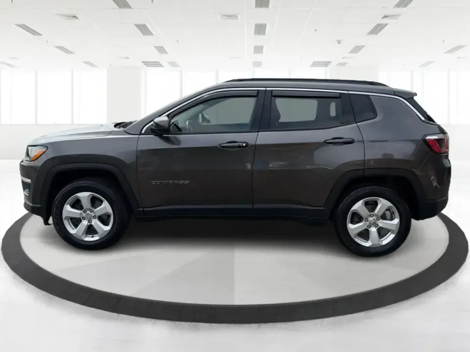 2018 Jeep Compass Latitude 4x4 (3C4NJDBB6JT) with an 2.4L L4 DOHC 16V engine, Manual/Standard transmission, located at 1099 N County Rd 25A , Troy, OH, 45373, (937) 908-9800, 40.057079, -84.212883 - Ready for weekend escapes to Hocking Hills, snowy school drop-offs, or a daily commute down I75? This 2018 Jeep Compass Latitude 4x4 is built for drivers who want SUV versatility with confident 4WD capability-great for growing families, outdoor-minded couples, and commuters who prefer a hands-on dri - Photo#5