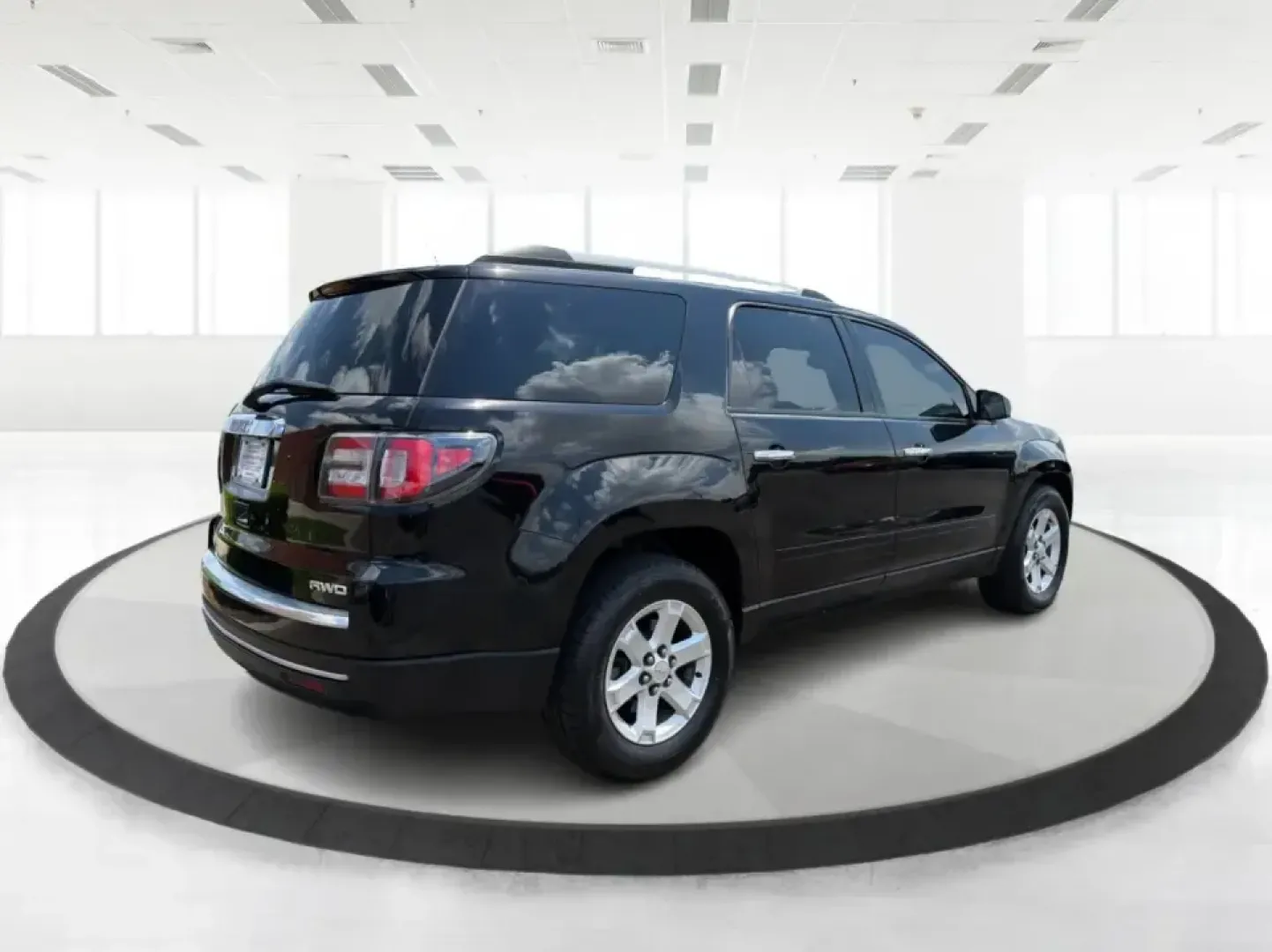 2016 GMC Acadia SLE-2 (1GKKVPKD1GJ) with an 3.6L V-6 gasoline direct injection engine, 6A transmission, located at 401 Woodman Dr, Riverside, OH, 45431, (937) 908-9800, 39.760899, -84.123421 - Need one SUV that can handle school drop-offs, long commutes, and weekend getaways to the MetroParks without feeling cramped? This 2016 GMC Acadia SLE-2 in Ebony Twilight Metallic is a smart fit for busy families and active drivers who want three-row flexibility, confident traction, and everyday com- Photo#2