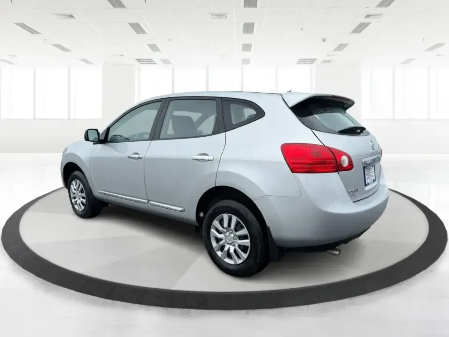 2012 Nissan Rogue S (JN8AS5MV2CW) with an 2.5L I-4 DOHC engine, Continuously Variable Transmission transmission, located at 1230 East Main St, Xenia, OH, 45385, (937) 908-9800, 39.688026, -83.910172 - Weekend getaways to Carillon Historical Park, grocery runs for a growing family, or a steady daily commute down I675 and Route 35-this 2012 Nissan Rogue S is the kind of compact SUV that fits real life in Riverside, Ohio. With its easy-to-park size, versatile cargo space, and confident all-wheel dri - Photo#4