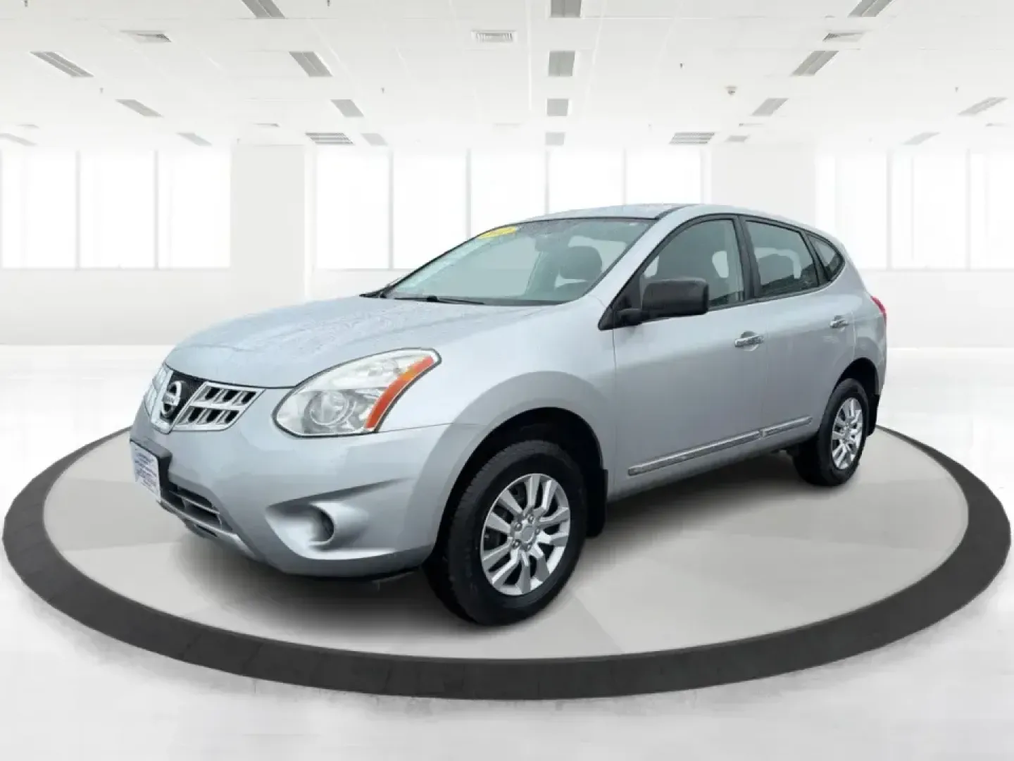 2012 Nissan Rogue S (JN8AS5MV2CW) with an 2.5L I-4 DOHC engine, Continuously Variable Transmission transmission, located at 1230 East Main St, Xenia, OH, 45385, (937) 908-9800, 39.688026, -83.910172 - Weekend getaways to Carillon Historical Park, grocery runs for a growing family, or a steady daily commute down I675 and Route 35-this 2012 Nissan Rogue S is the kind of compact SUV that fits real life in Riverside, Ohio. With its easy-to-park size, versatile cargo space, and confident all-wheel dri - Photo#8