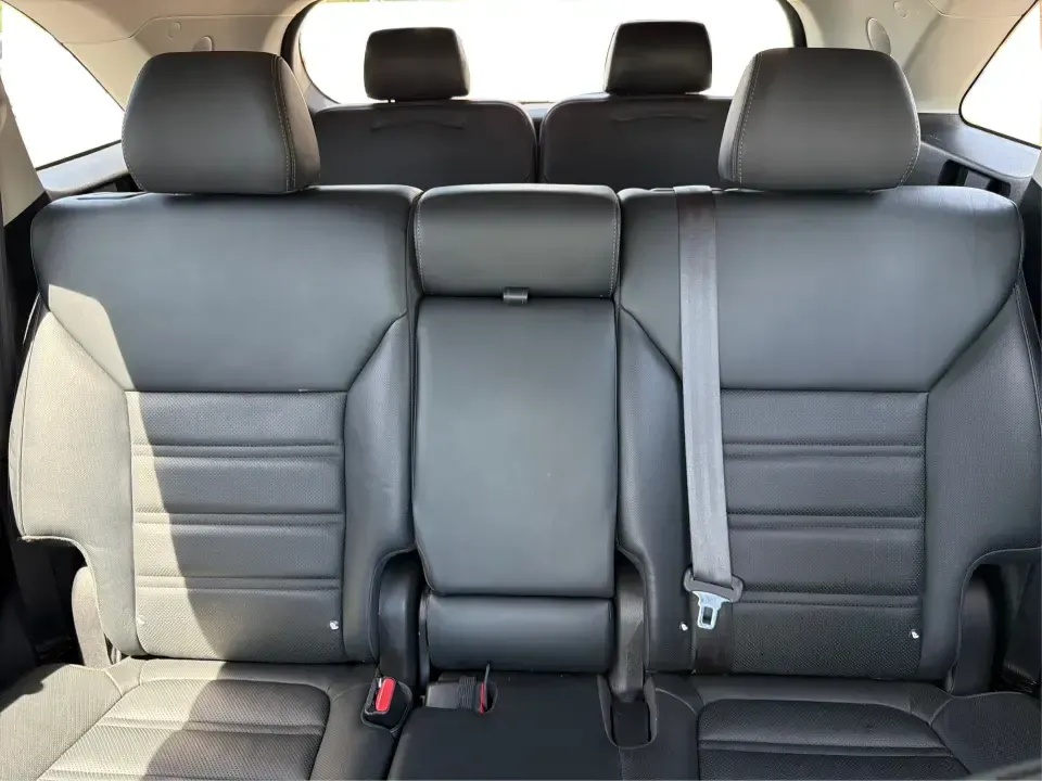 2016 Kia Sorento 3.3L SX (5XYPKDA57GG) with an Lambda II 3.3L V-6 gasoline direct injection engine, 6-Speed Automatic transmission, located at 4508 South Dixie Dr, Moraine, OH, 45439, (937) 908-9800, 39.689976, -84.218452 - Pack up the kids, load the cooler, and point the hood toward a weekend getaway-this 2016 Kia Sorento SX is the kind of SUV that fits real life in Moraine. Whether you're juggling school drop-offs, commuting up I-75 toward Dayton, or planning road trips to Carillon Historical Park and Riverscape Metr - Photo#14