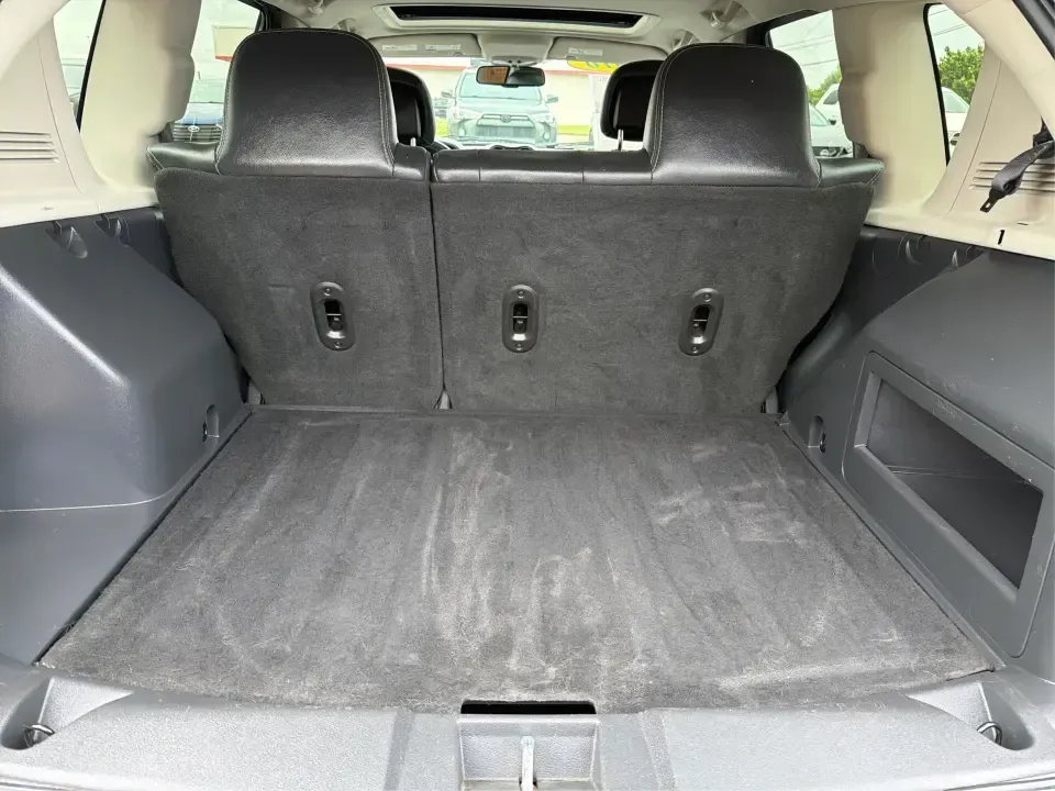 2016 Jeep Compass Latitude 4WD (1C4NJDEB2GD) with an 2.4L L4 DOHC 16V engine, 6A transmission, located at 880 E. National Road, Vandalia, OH, 45377, (937) 908-9800, 39.891918, -84.183594 - Weekend getaways, winter commutes, and everyday errands feel a lot simpler when your SUV is ready for whatever Ohio throws at it. This 2016 Jeep Compass Latitude 4WD is a smart pick for drivers who want the confidence of four-wheel drive, practical space for five passengers, and the comfort features- Photo#12