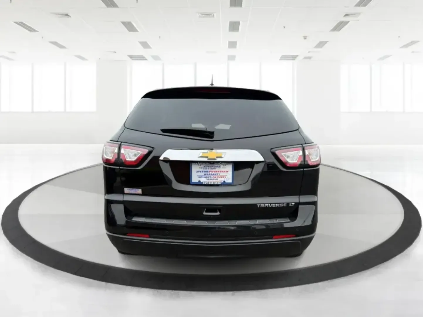 2016 Chevrolet Traverse 1LT (1GNKRGKD1GJ) with an 3.6L V-6 gasoline direct injection engine, 6A transmission, located at 8750 N County Rd 25A, Piqua, OH, 45356, (937) 908-9800, 40.164391, -84.232513 - Load up the kids, the cooler, and the weekend plans-this 2016 Chevrolet Traverse 1LT is the kind of family-ready SUV that makes school runs, long commutes, and Ohio road trips feel simpler. With three-row flexibility, a confident 3.6L V6, and everyday comfort features, it's a smart pick for growing - Photo#3