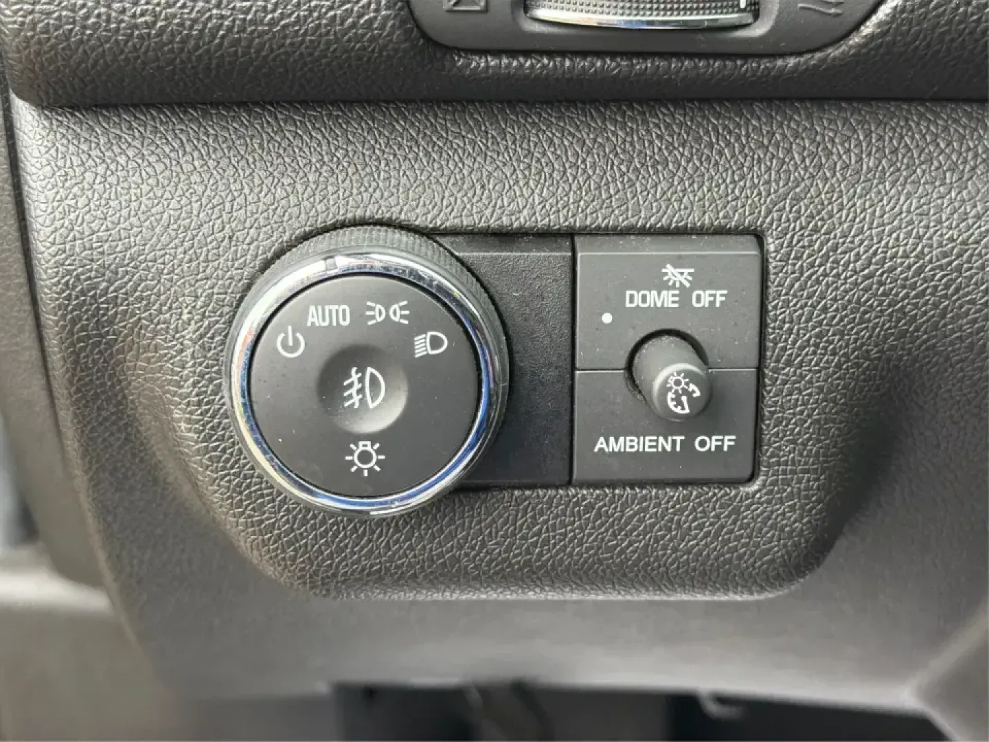 2016 Chevrolet Traverse 1LT (1GNKRGKD1GJ) with an 3.6L V-6 gasoline direct injection engine, 6A transmission, located at 8750 N County Rd 25A, Piqua, OH, 45356, (937) 908-9800, 40.164391, -84.232513 - Load up the kids, the cooler, and the weekend plans-this 2016 Chevrolet Traverse 1LT is the kind of family-ready SUV that makes school runs, long commutes, and Ohio road trips feel simpler. With three-row flexibility, a confident 3.6L V6, and everyday comfort features, it's a smart pick for growing - Photo#17