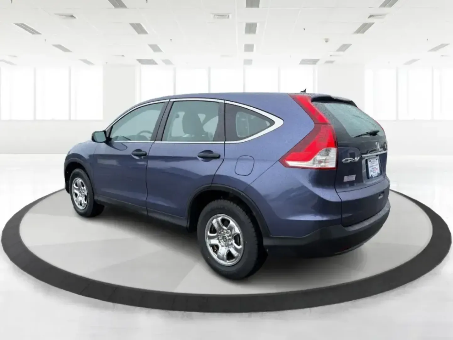 2014 Honda CR-V LX (2HKRM4H30EH) with an 2.4L I-4 DOHC engine, 5-Speed Automatic transmission, located at 401 Woodman Dr, Riverside, OH, 45431, (937) 908-9800, 39.760899, -84.123421 - Picture your next weekend: a quick run down Woodman Dr for errands, a family day at Riverscape MetroPark, or an easy I675 commute with room for groceries, strollers, and sports gear. This 2014 Honda CRV LX in Twilight Blue Metallic is the kind of practical SUV that fits real life in Riverside, Ohio-- Photo#4