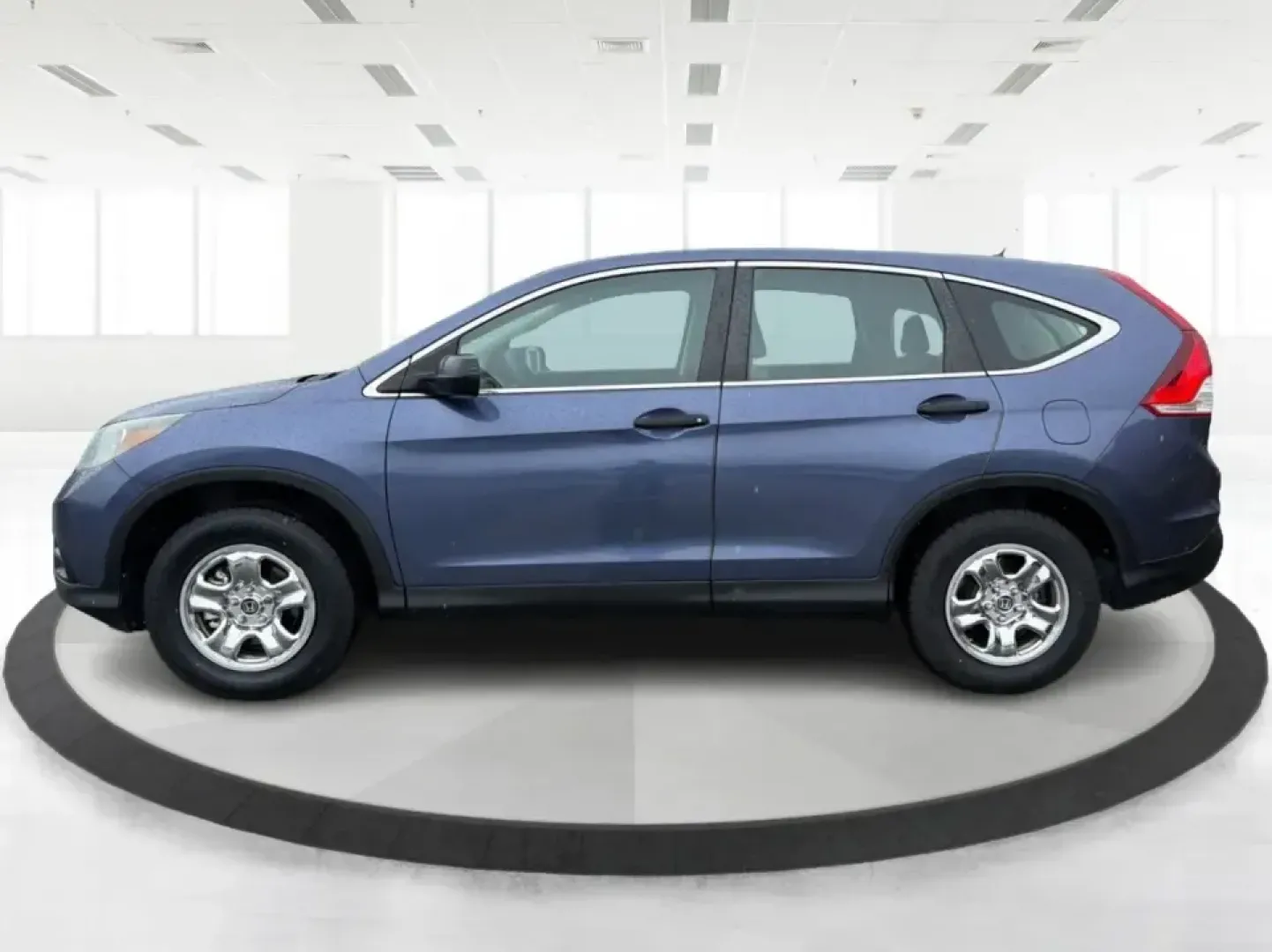 2014 Honda CR-V LX (2HKRM4H30EH) with an 2.4L I-4 DOHC engine, 5-Speed Automatic transmission, located at 401 Woodman Dr, Riverside, OH, 45431, (937) 908-9800, 39.760899, -84.123421 - Picture your next weekend: a quick run down Woodman Dr for errands, a family day at Riverscape MetroPark, or an easy I675 commute with room for groceries, strollers, and sports gear. This 2014 Honda CRV LX in Twilight Blue Metallic is the kind of practical SUV that fits real life in Riverside, Ohio-- Photo#5