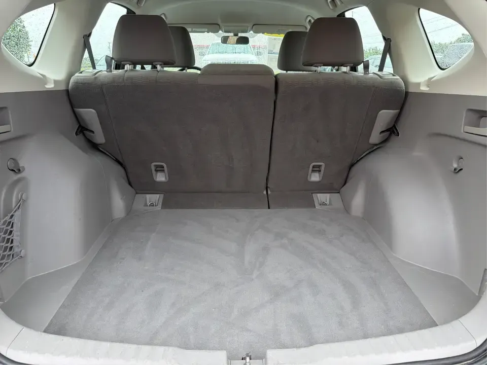 2014 Honda CR-V LX (2HKRM4H30EH) with an 2.4L I-4 DOHC engine, 5-Speed Automatic transmission, located at 401 Woodman Dr, Riverside, OH, 45431, (937) 908-9800, 39.760899, -84.123421 - Picture your next weekend: a quick run down Woodman Dr for errands, a family day at Riverscape MetroPark, or an easy I675 commute with room for groceries, strollers, and sports gear. This 2014 Honda CRV LX in Twilight Blue Metallic is the kind of practical SUV that fits real life in Riverside, Ohio- - Photo#11