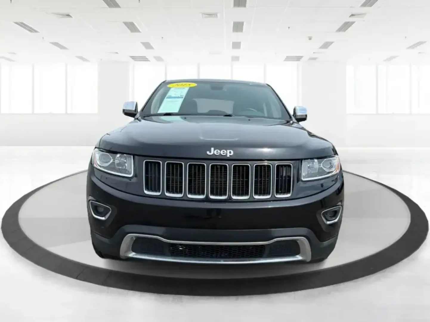 2015 Jeep Grand Cherokee Limited (1C4RJEBG4FC) with an 3.6L V6 DOHC 24V engine, 8-Speed Automatic transmission, located at 1184 Kauffman Ave, Fairborn, OH, 45324, (937) 908-9800, 39.807072, -84.030914 - Picture your next weekend: loading up the family for a day at Carillon Historical Park, cruising down I675 with the A/C keeping everyone comfortable, then heading out toward Eastwood MetroPark with plenty of cargo space for chairs, coolers, and gear. This 2015 Jeep Grand Cherokee Limited is the kind - Photo#7